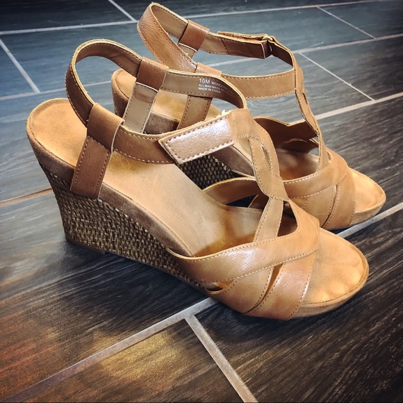 AEROSOLES Shoes - Aerosoles Wedge Sandals AEROSOLES Shoes - Aerosoles Wedge Sandals